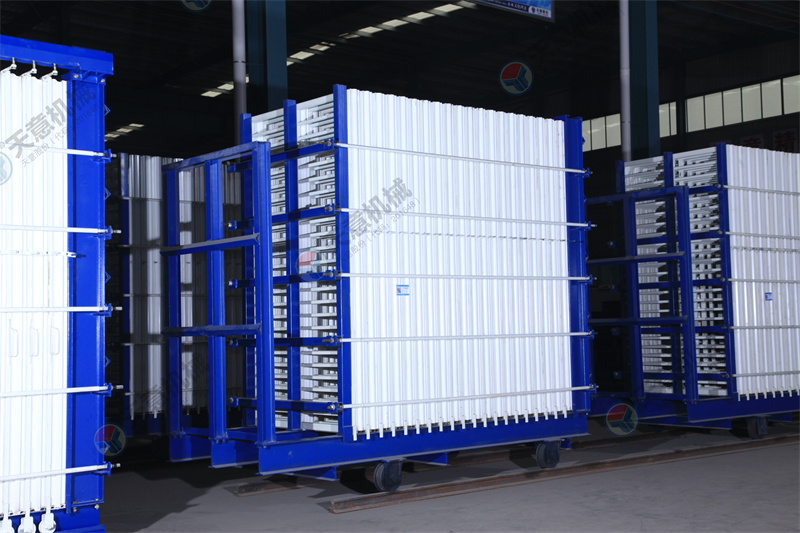 一次成型40塊板的復合墻板機，究竟有多好？